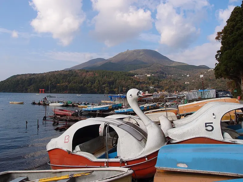 Bến Moto-Hakone, thuyền thiên nga và núi Komagatake (cuối tháng 10/2013)